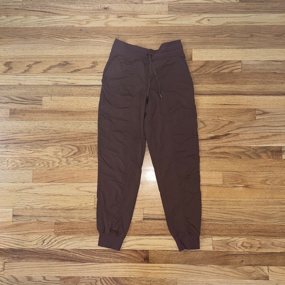 Lululemon dance studio jogger